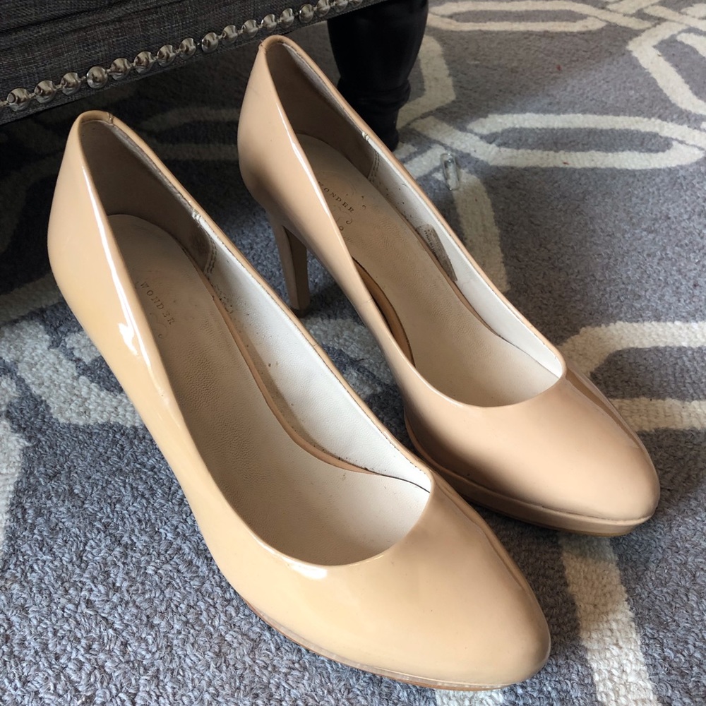 C WONDER nude patent heels
